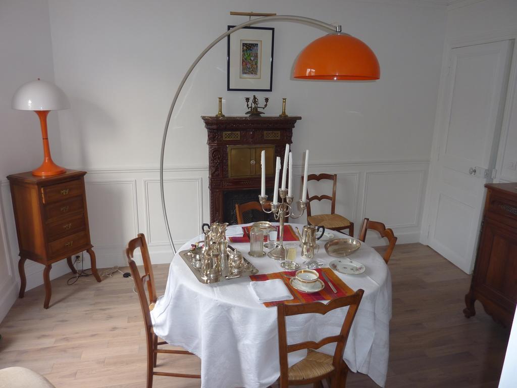 Maison Romantique Bed & Breakfast Le Perreux-Sur-Marne Exterior foto