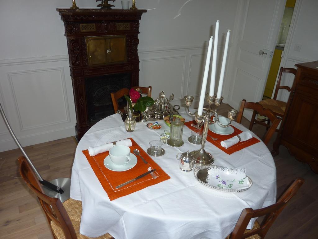 Maison Romantique Bed & Breakfast Le Perreux-Sur-Marne Exterior foto