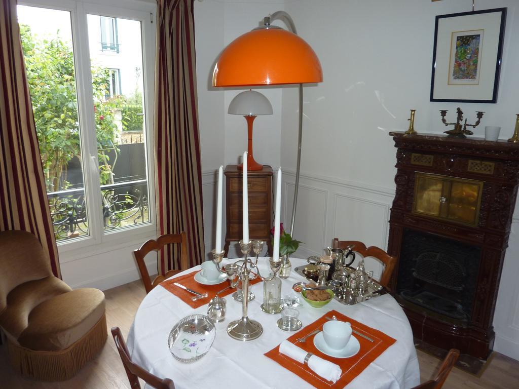 Maison Romantique Bed & Breakfast Le Perreux-Sur-Marne Exterior foto