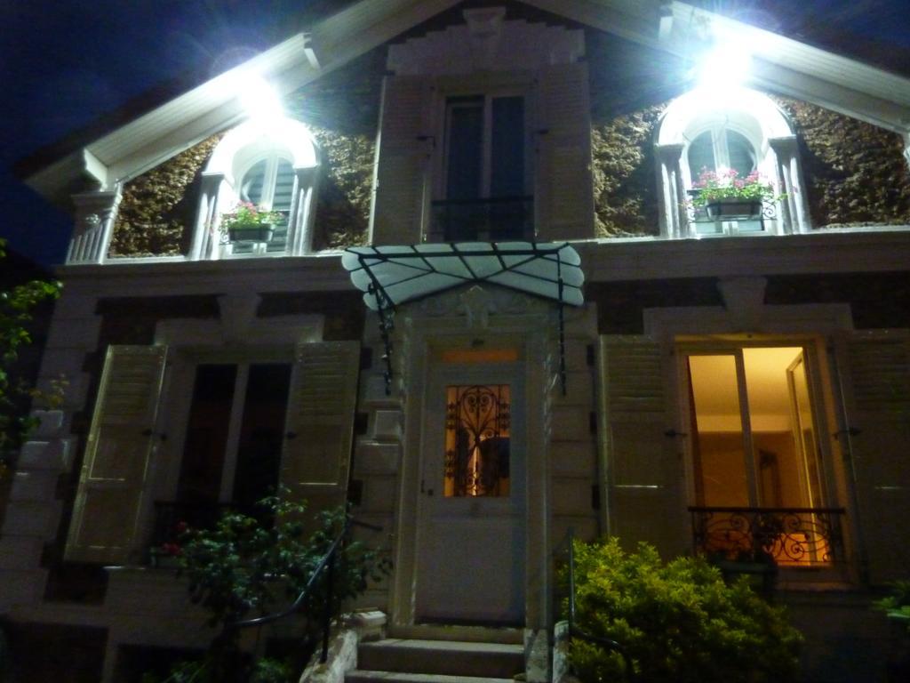 Maison Romantique Bed & Breakfast Le Perreux-Sur-Marne Exterior foto
