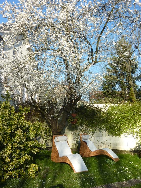 Maison Romantique Bed & Breakfast Le Perreux-Sur-Marne Exterior foto